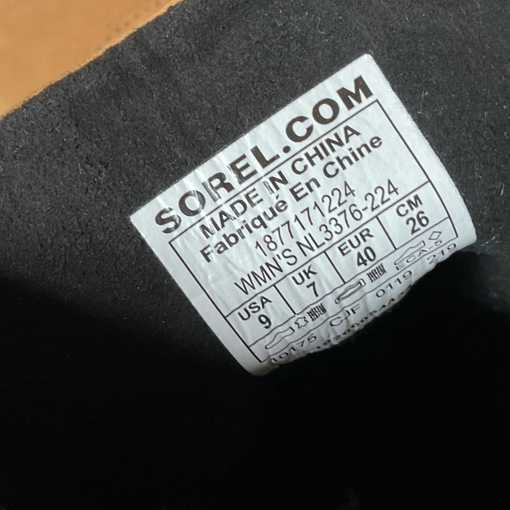 Sorel Lexie Wedge Boots in Camel Felt, 9, New - Picture 9 of 12